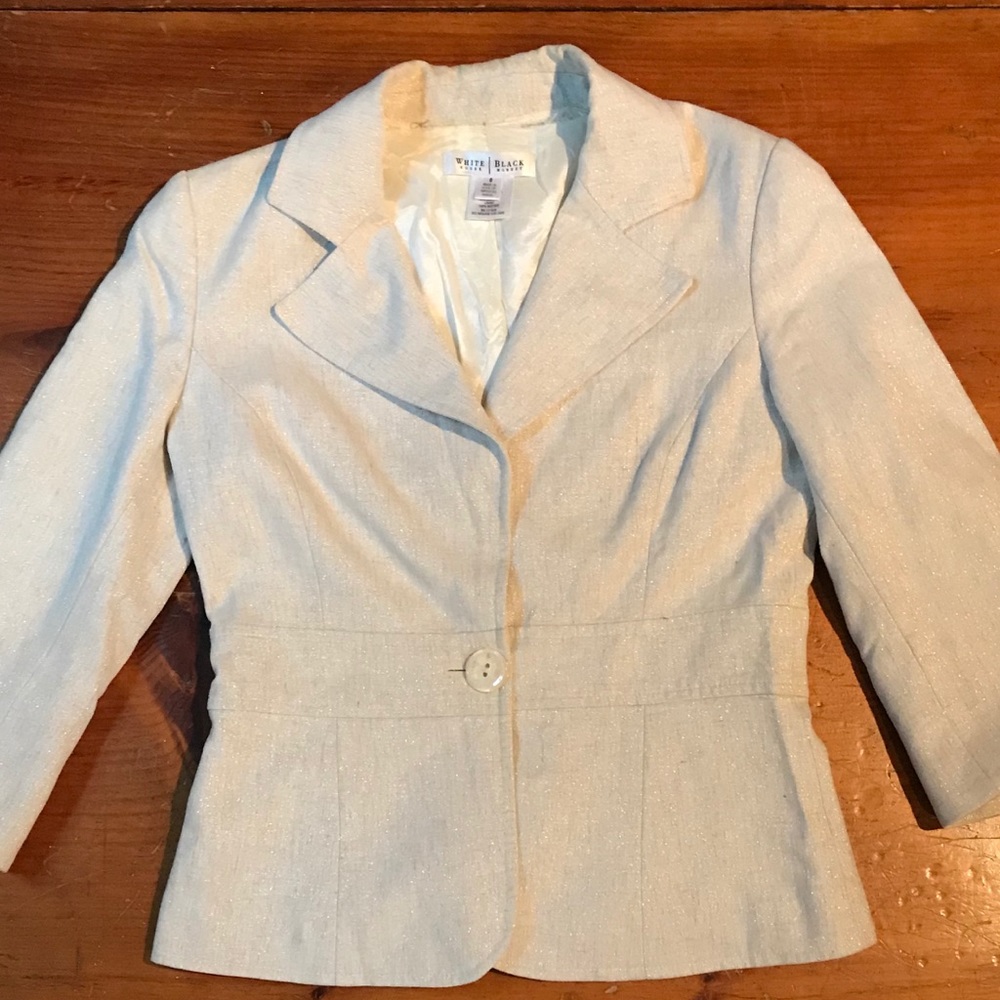White House Black Market short waisted blazer